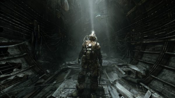 سی دی کی اریجینال بازی Metro Last Light Redux